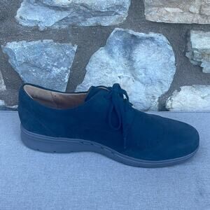 Clark's artisan unstructred Oxford blue suede shoes size 9.5